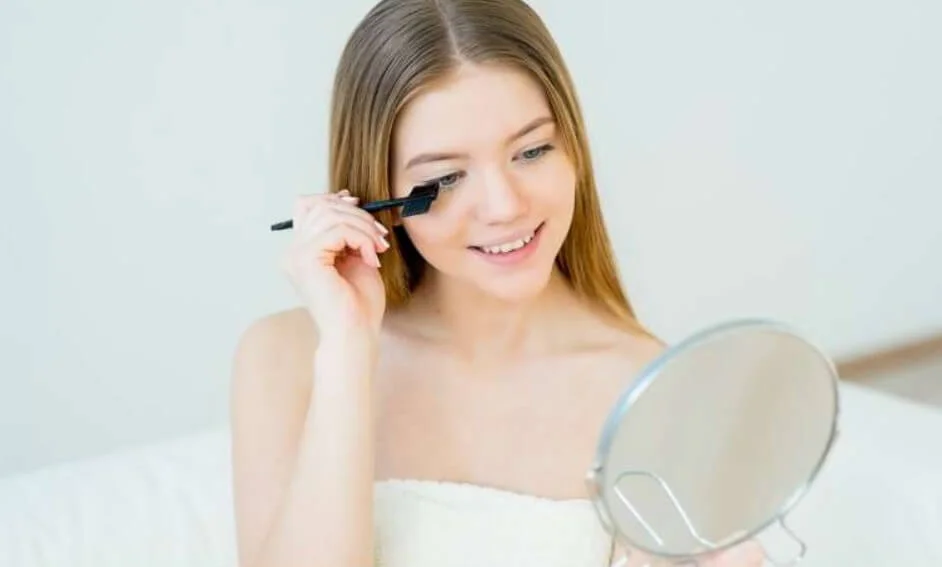 How To Clean Eyelash Extensions